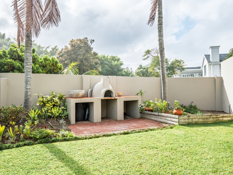 4 Bedroom Property for Sale in Leisure Isle Western Cape